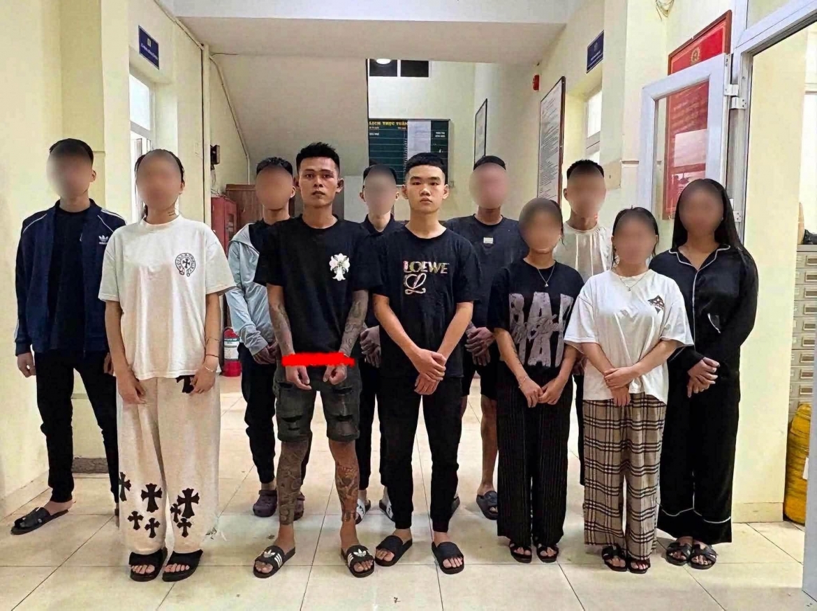 khoi to vu au da, chem nguoi tai nha hang quan nho o ha noi hinh anh 1