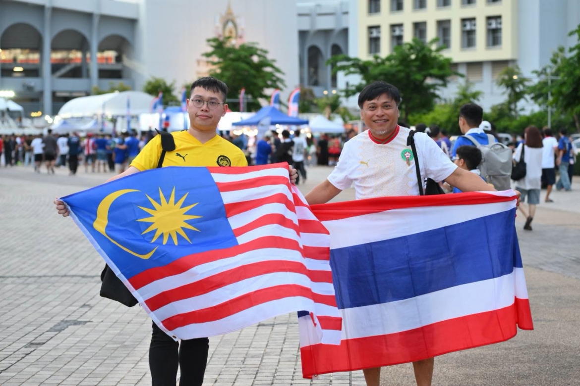 truc tiep thai lan 0-0 malaysia pressing nghet tho, va cham nay lua hinh anh 5