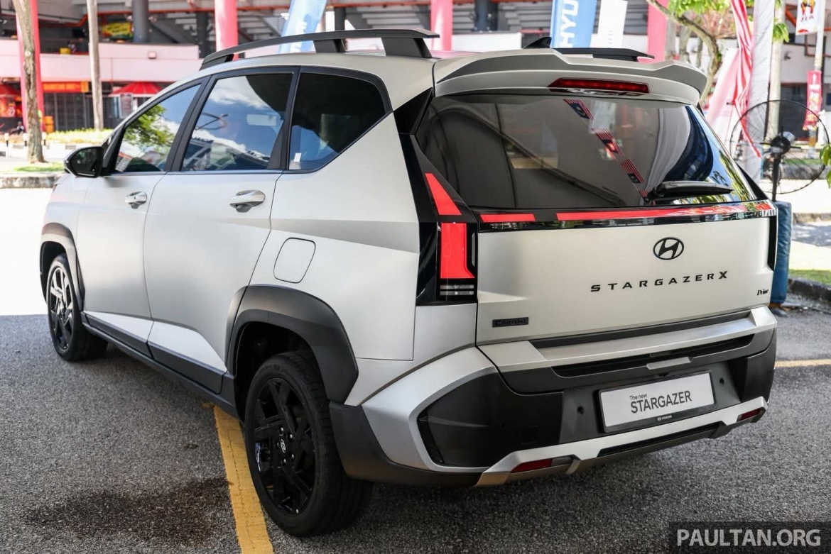 xe mpv 6 cho ghe thuong gia hyundai stargazer x lo dien hinh anh 2
