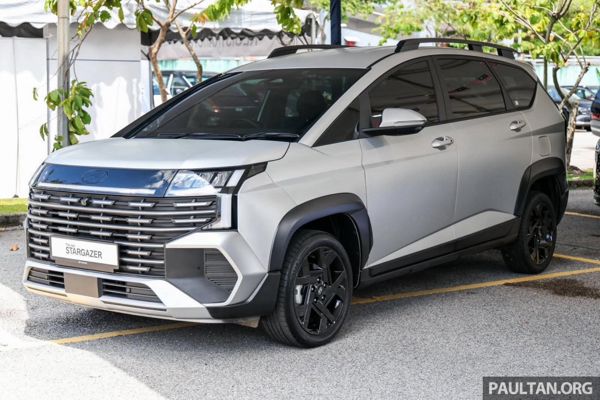 xe mpv 6 cho ghe thuong gia hyundai stargazer x lo dien hinh anh 1