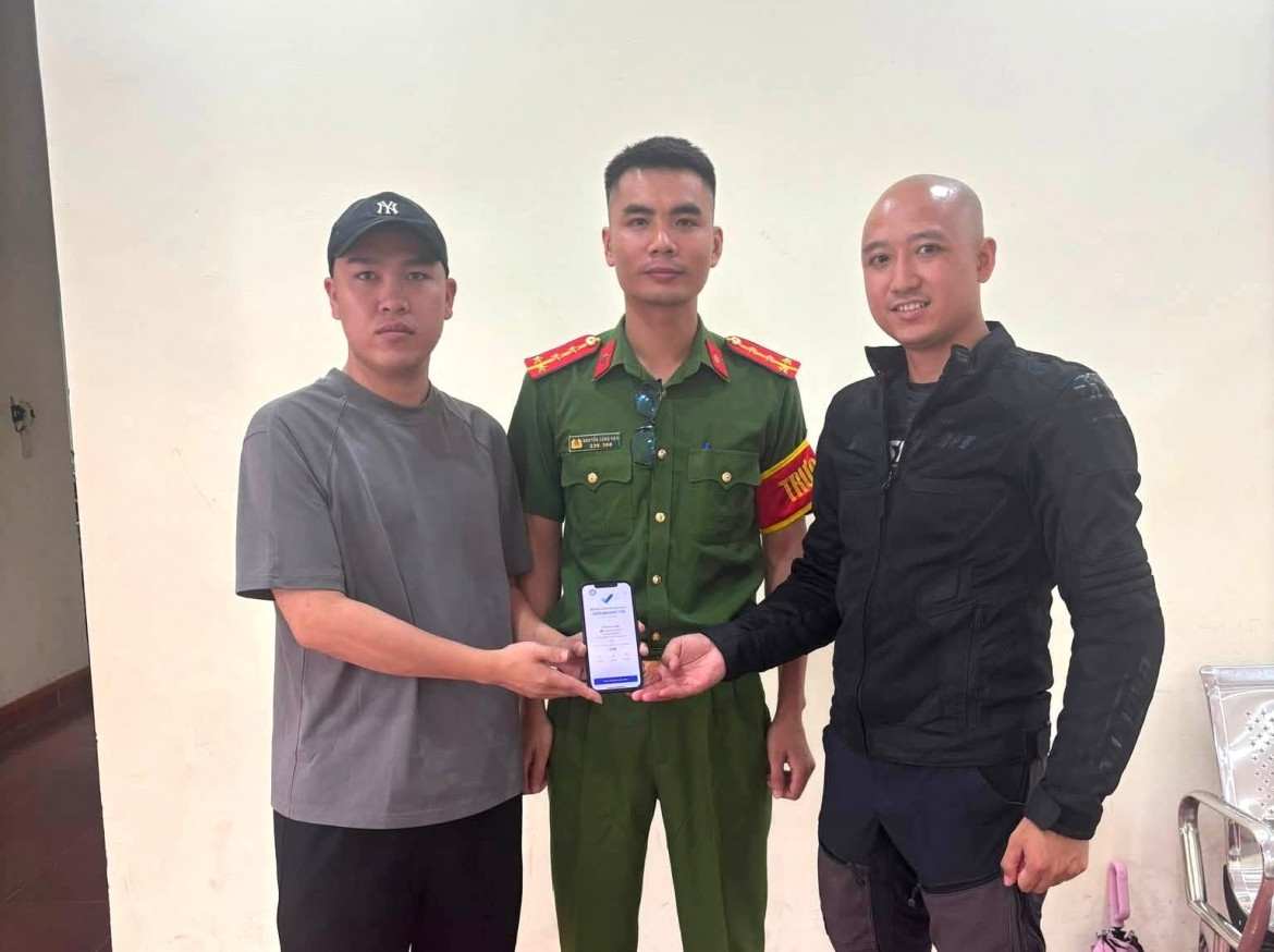 Bất ngờ nhận 5 tỷ đồng chuyển nhầm, nam thanh niên ở Quảng Trị trình báo công an