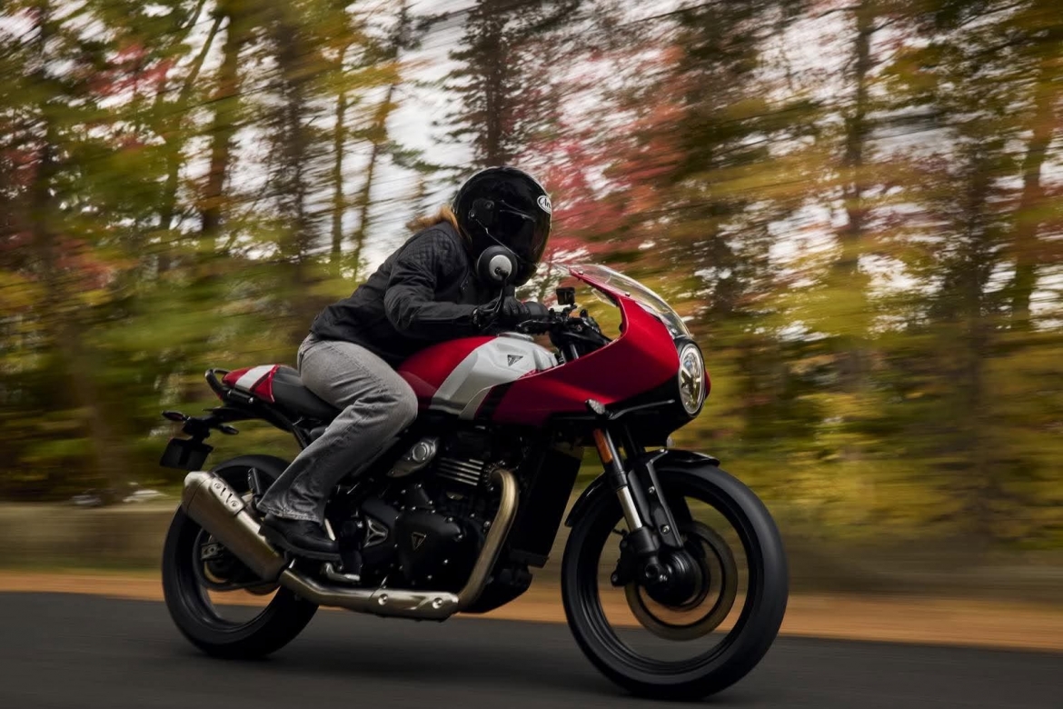 triumph tracker 400 va thruxton 400 ra mat thiet ke doc dao, dong co manh hon hinh anh 6