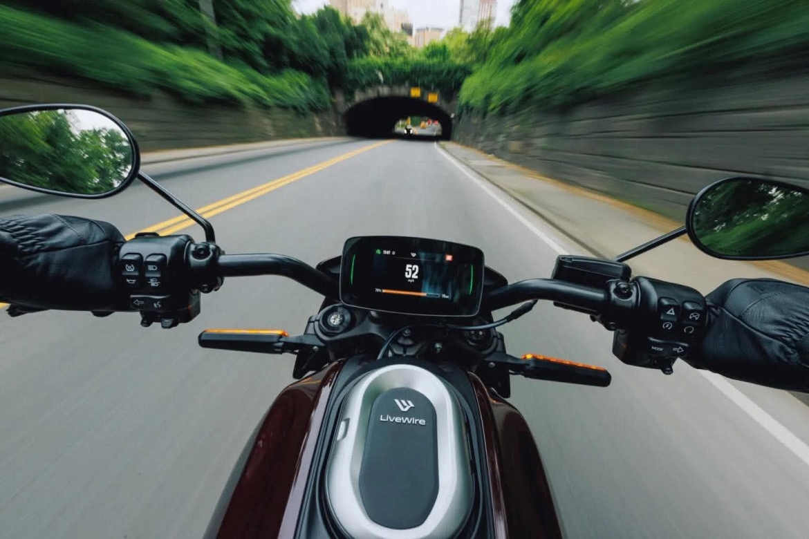 livewire one giam gia manh, re chua bang mot nua chiec harley-davidson livewire hinh anh 2