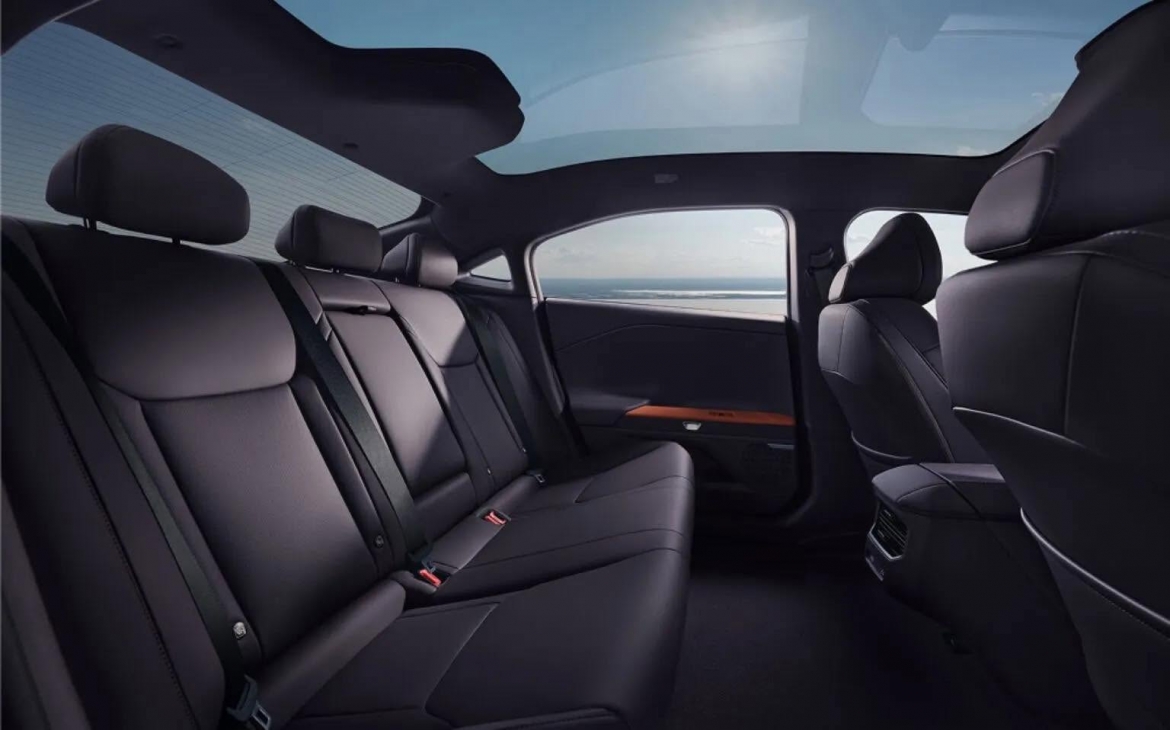 hyundai ioniq v gay sot voi gia tu 465 trieu dong, ngang tam toyota camry hinh anh 7