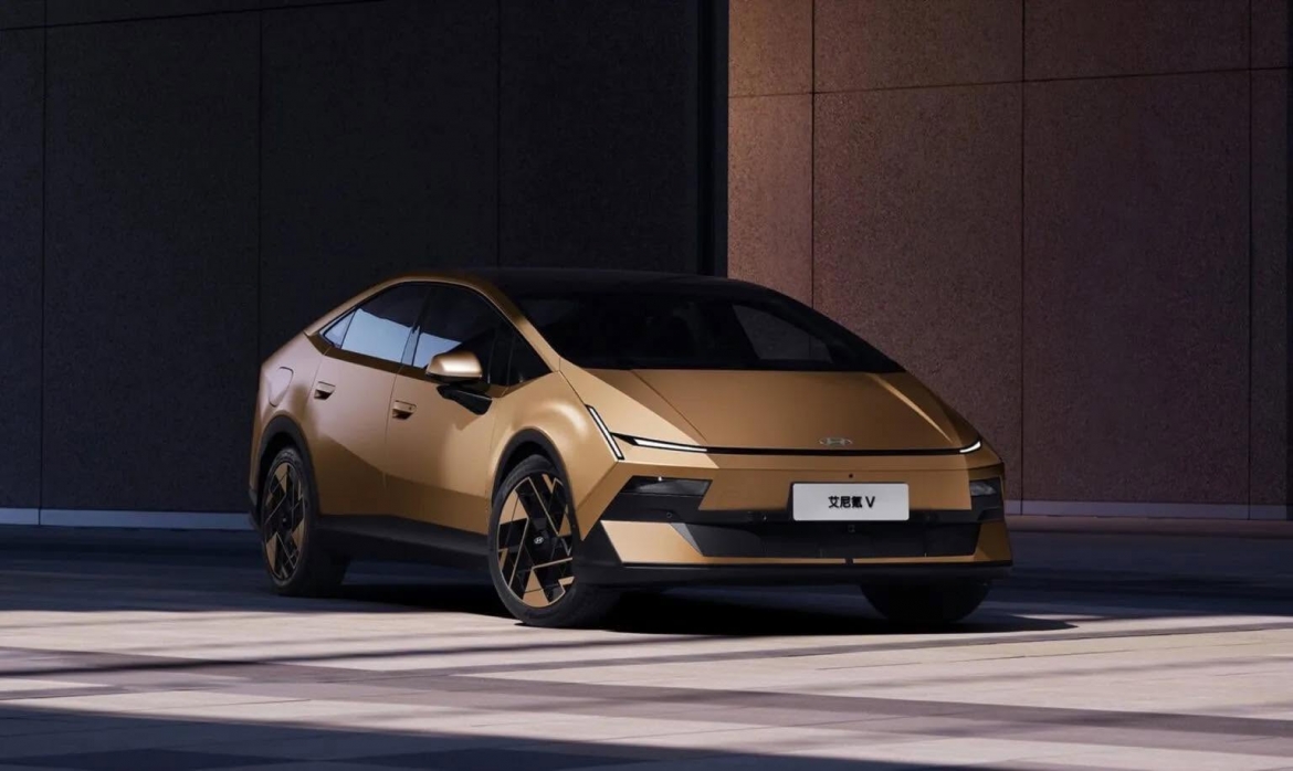 hyundai ioniq v gay sot voi gia tu 465 trieu dong, ngang tam toyota camry hinh anh 1