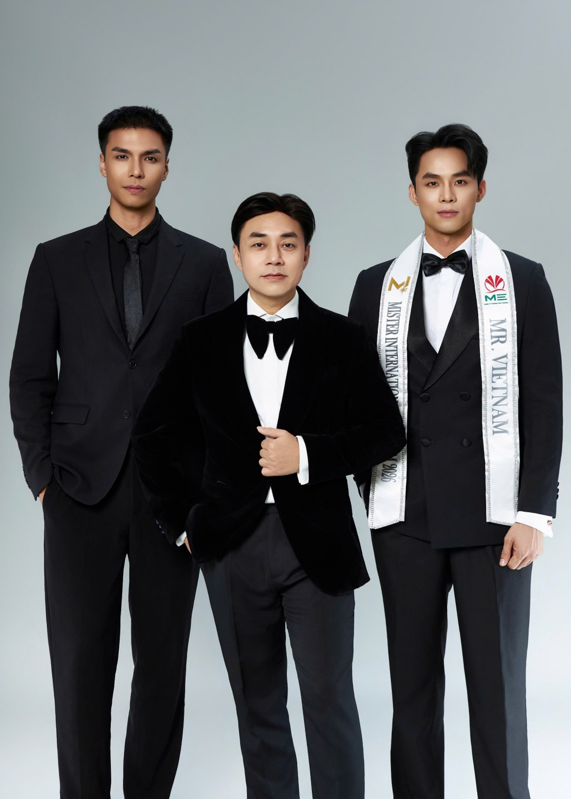A vuong vu linh gay tranh luan khi tiep tuc chinh chien quoc te hinh anh 2