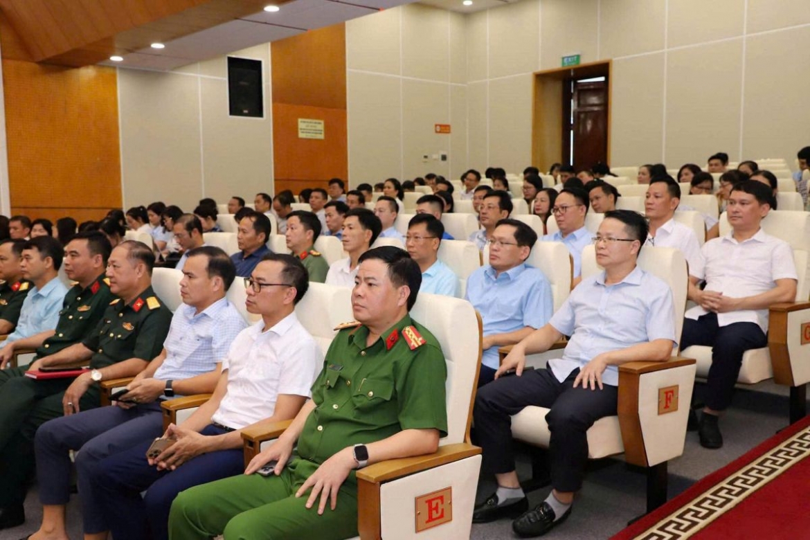 tuyen quang lay yeu cau nhiem vu, ket qua, san pham cong viec lam thuoc do can bo hinh anh 3