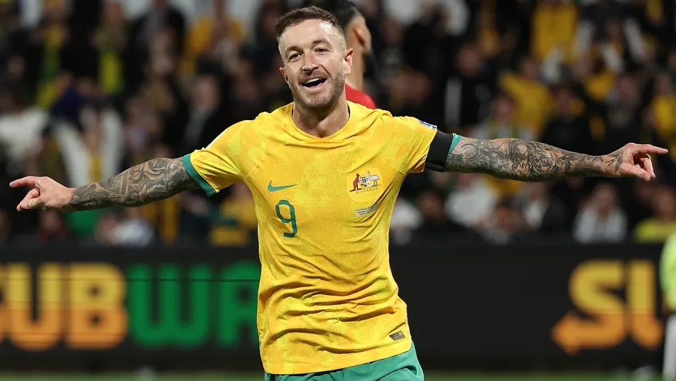 ha noi fc kich no bom tan nguoi australia tung du world cup hinh anh 1