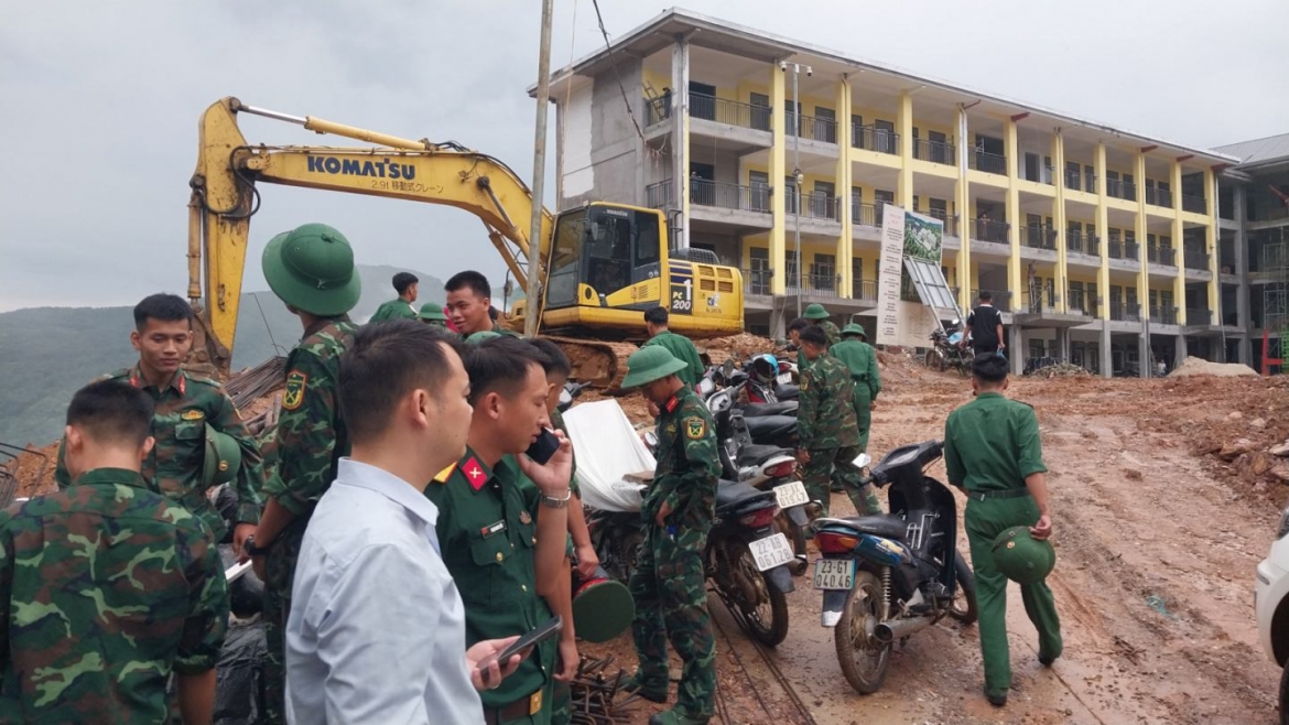 Tuyên Quang tăng cường quân đội hỗ trợ xây dựng trường nội trú liên cấp