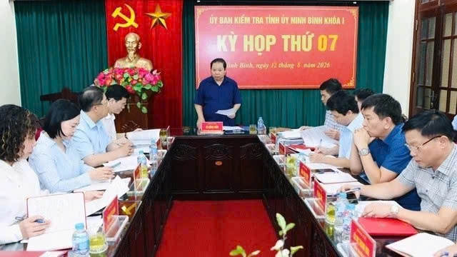 ninh binh khai tru Dang bi thu, pho bi thu chi bo quy tin dung yen hoa hinh anh 1