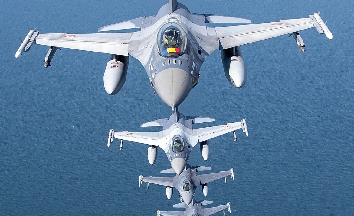 nato tuyen bo manh me sau vu may bay khong nguoi lai xam pham ba lan va romania hinh anh 1