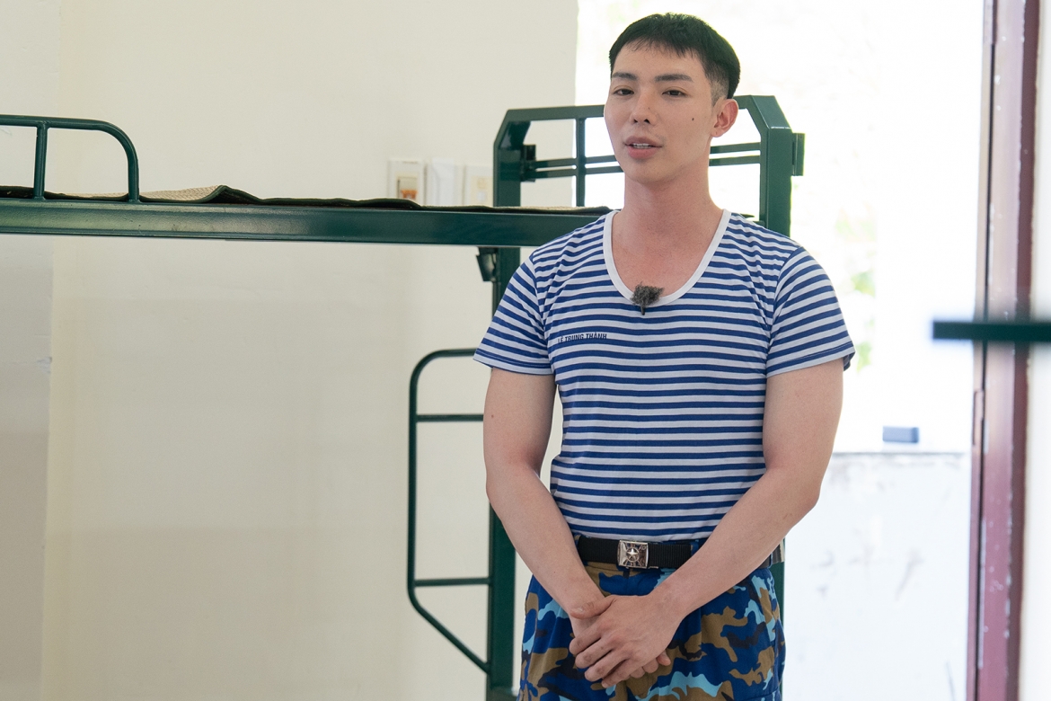 erik lien tuc mac loi, khien dong doi bi phat o sao nhap ngu hinh anh 1