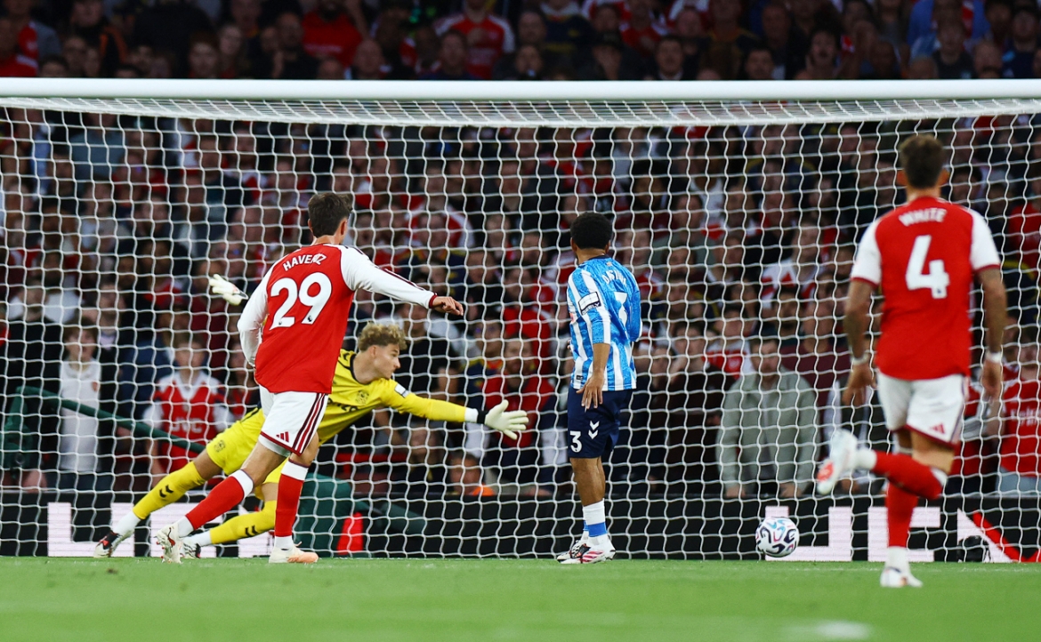 truc tiep arsenal 3-0 coventry phao thu lien tuc ghi ban hinh anh 6