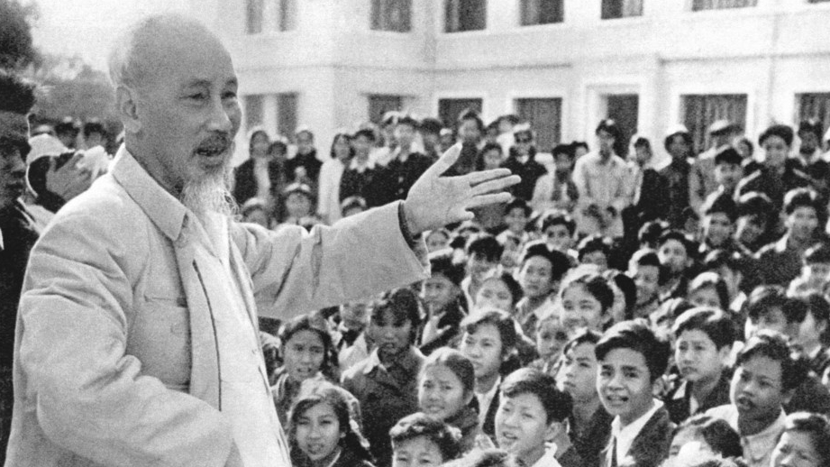 Chỉ thị 07: Không để học tập và thực hành theo Bác dừng ở khẩu hiệu