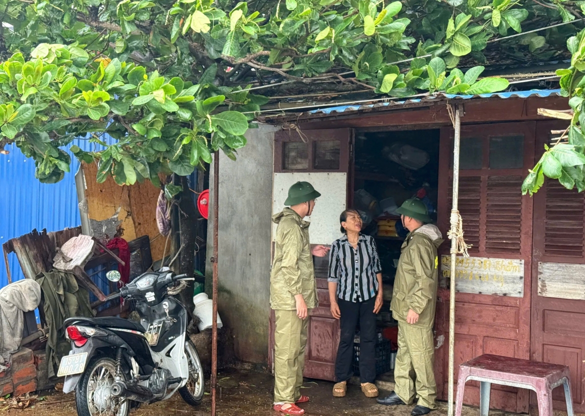 bach long vi ung truc, bao dam an toan cho nguoi dan va phuong tien hinh anh 3