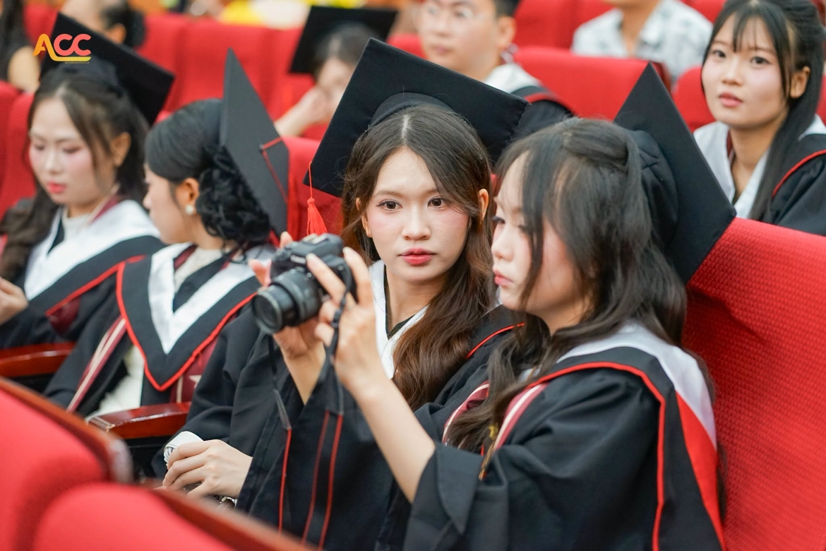 Điểm chuẩn Báo chí giảm mạnh do sức hút của ngành học này thay đổi?