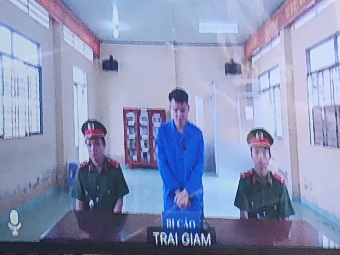 Dong thap bi cao linh 24 nam tu vi lua dao va danh bac hinh anh 2