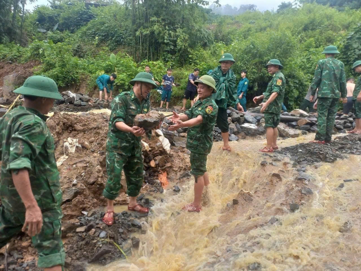 thanh hoa khan truong khac phuc sat lo tren quoc lo 15c qua ban tao hinh anh 2