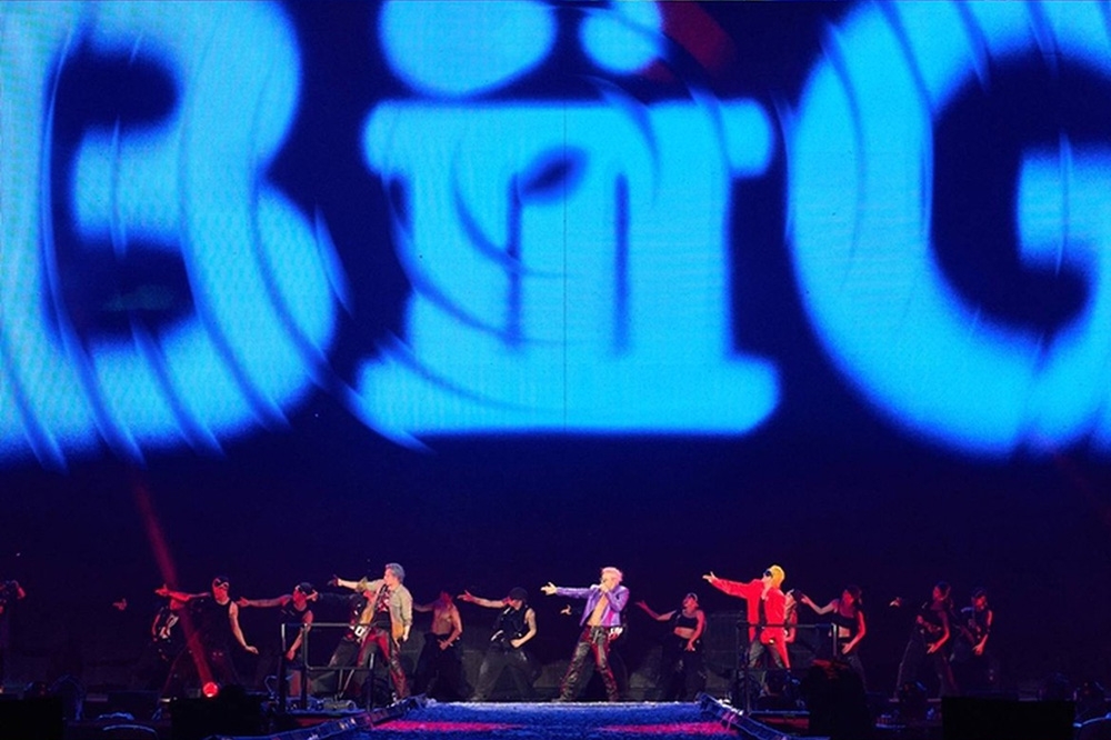 biiig va buoc chuyen minh sau 2 thap ky cua bieu tuong k-pop bigbang hinh anh 1
