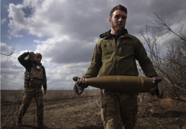 Nga đánh cảng Ukraine, Kiev đáp trả bằng đòn UAV quy mô lớn