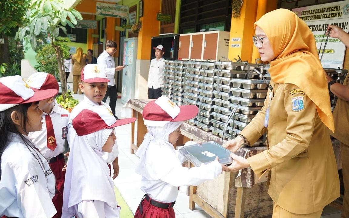indonesia ban hanh quy tac 4 gio de ngan ngua ngo doc bua an hoc duong hinh anh 1