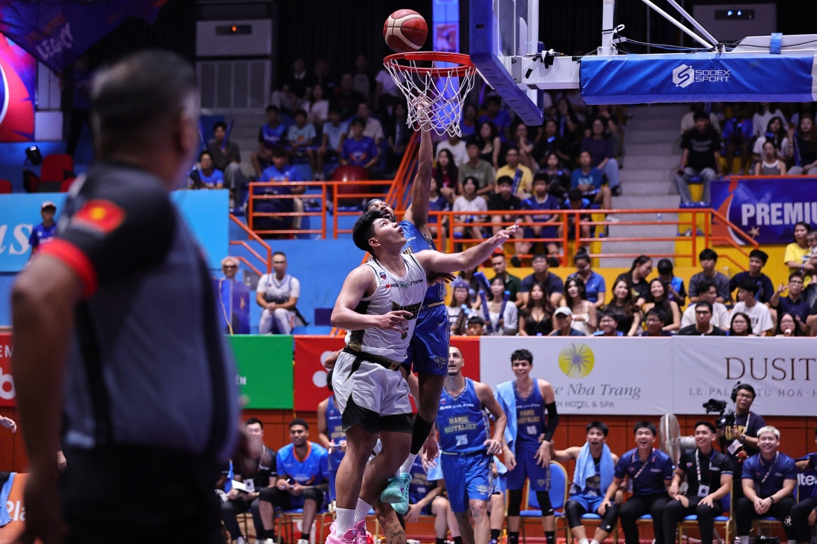 ket qua bong ro hom nay 30 8 hanoi buffaloes chay da hoan hao truoc play-off vba hinh anh 1