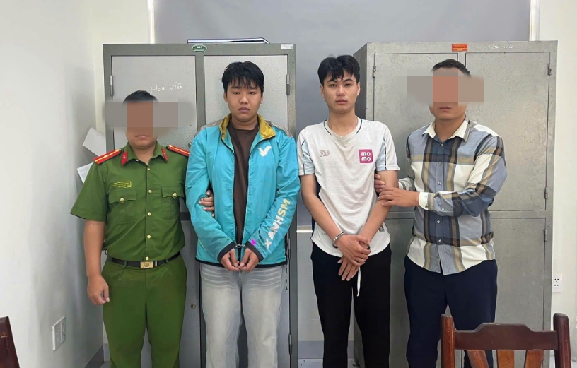 ru ban di ban can sa kiem loi, ca hai cung bi bat hinh anh 1