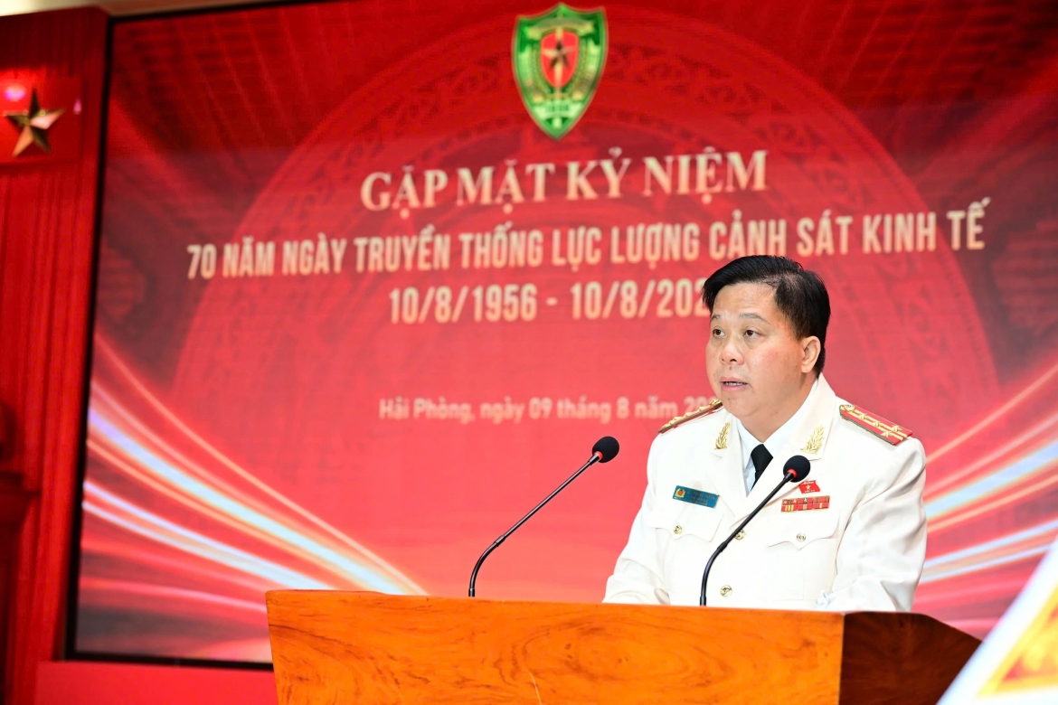 canh sat kinh te hai phong 70 nam ban linh, tri tue va tan tuy hinh anh 2