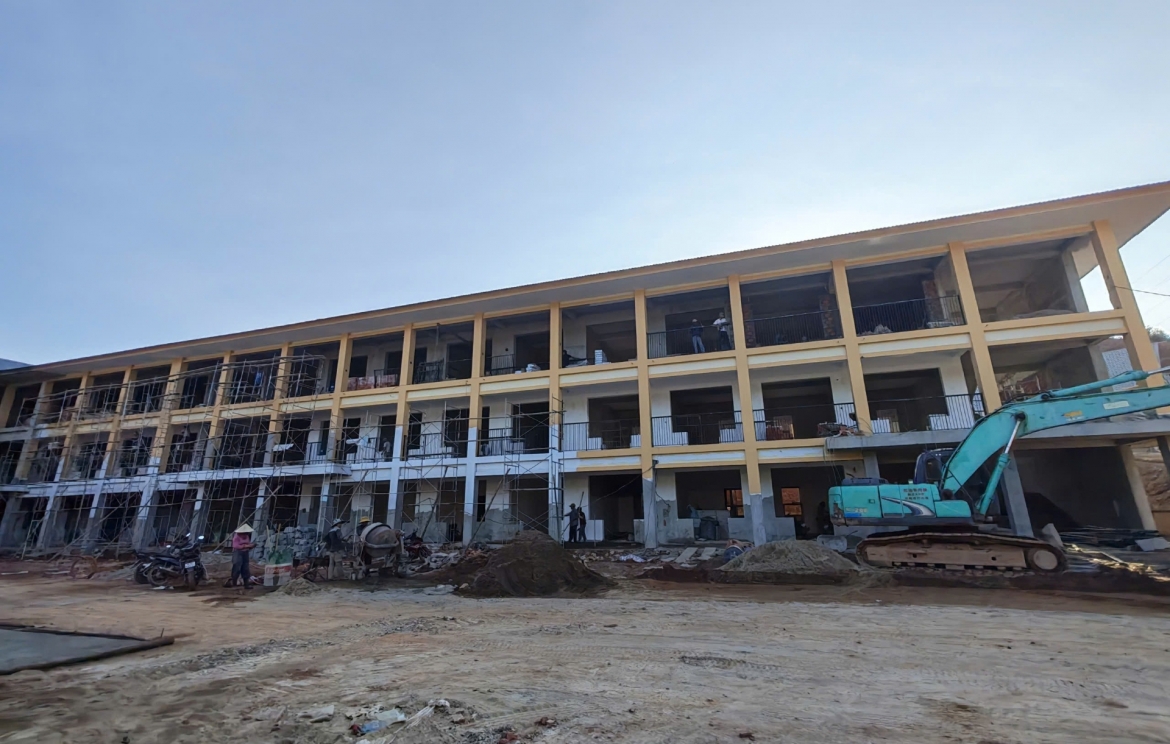 thi cong xuyen le truong noi tru lien cap vung bien quang tri de kip khai giang hinh anh 5