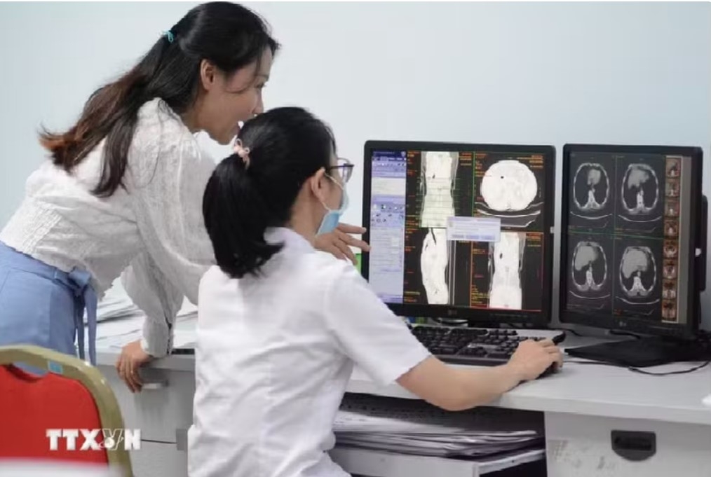 rare dual-gene lung cancer case responds well to precision treatment in da nang picture 1