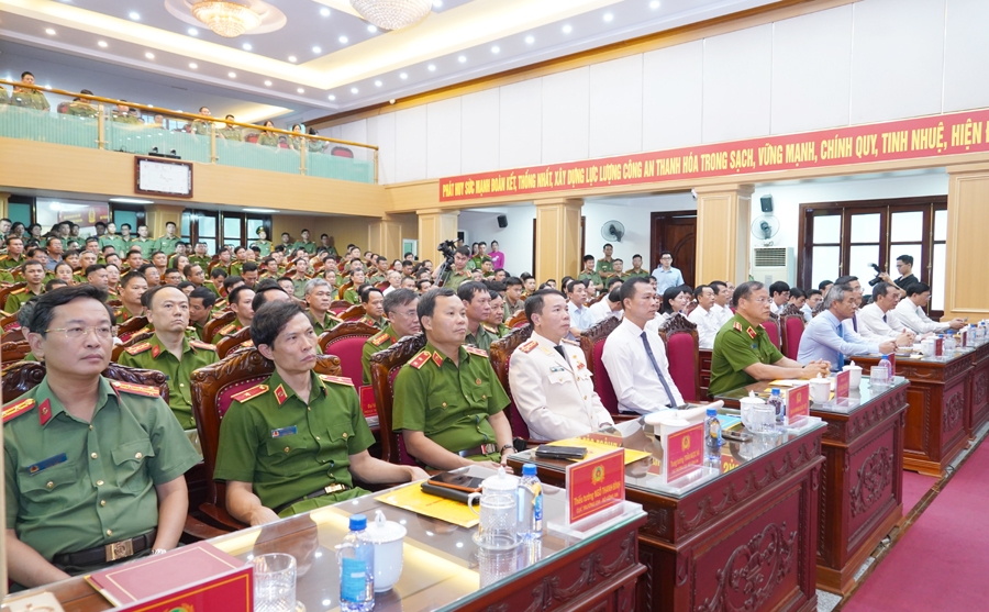 Dai ta hoang quoc viet giu chuc giam doc cong an tinh thanh hoa hinh anh 1