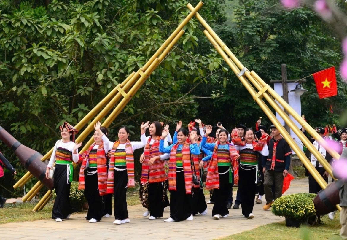 thanh lap ban chi dao xay dung De an quang ba hinh anh 54 dan toc viet nam hinh anh 1