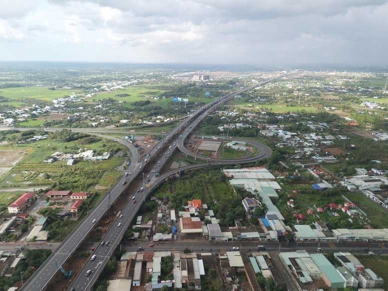 Day nhanh tien do, phan dau hoan thanh cac du an cao toc nam 2026 hinh anh 1