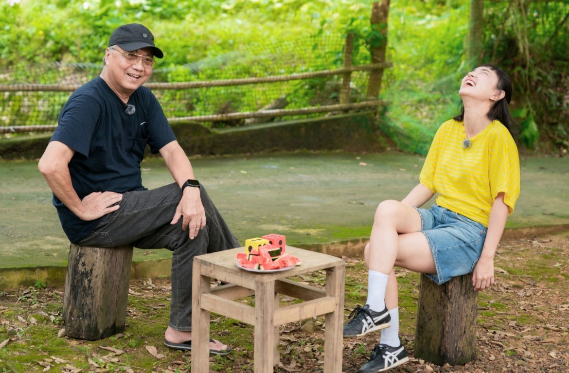 chau bui ke ve bo tung la chien si dac cong, vo Dien gia huy xuc dong vi me hinh anh 1