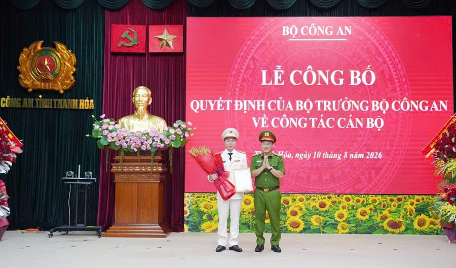 Dai ta hoang quoc viet giu chuc giam doc cong an tinh thanh hoa hinh anh 2