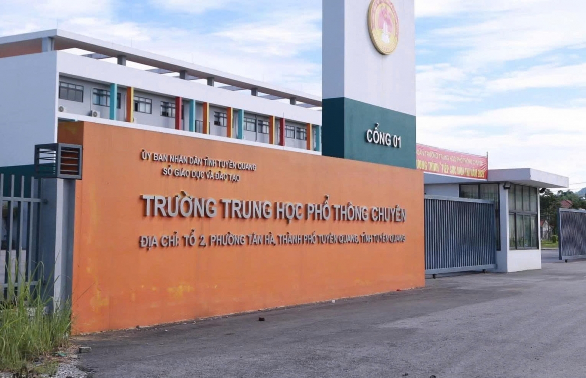 328 thi sinh tuyen quang thi lai, bo giao duc giam sat ca 3 khau hinh anh 1