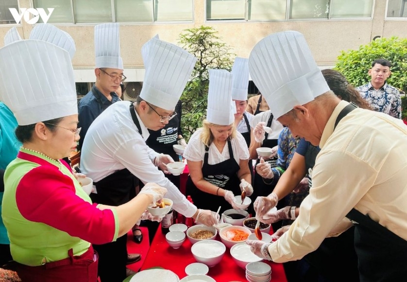 culinary diplomacy brings vietnamese flavors to foreign diplomats in hcm city picture 1