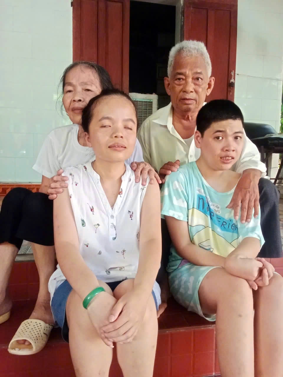46 years on, a family still bears the scars of agent orange picture 2