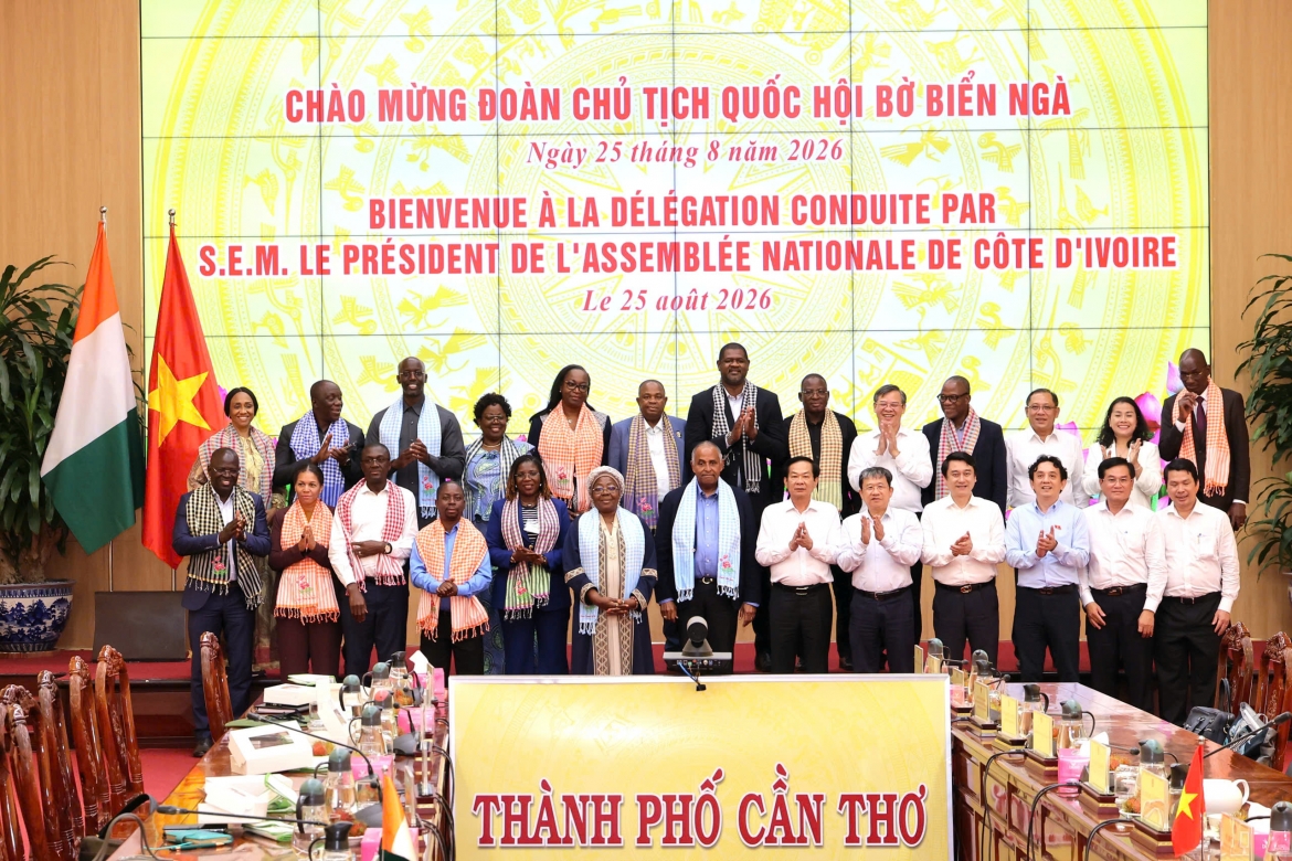 Chủ tịch Quốc hội Cộng hòa Bờ Biển Ngà thăm, làm việc tại thành phố Cần Thơ
