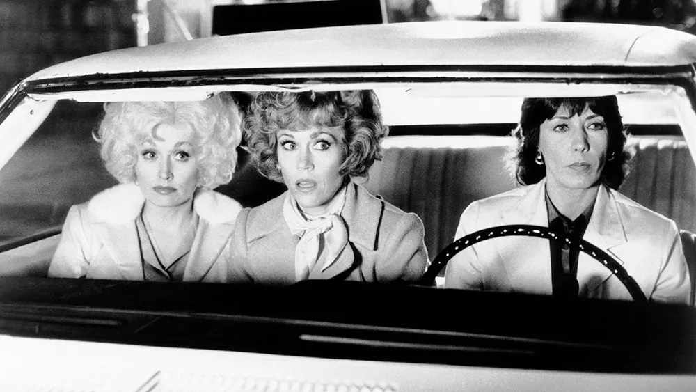 dolly parton tren man anh, mot bau vat cua hollywood voi ca tinh chan thuc hinh anh 2