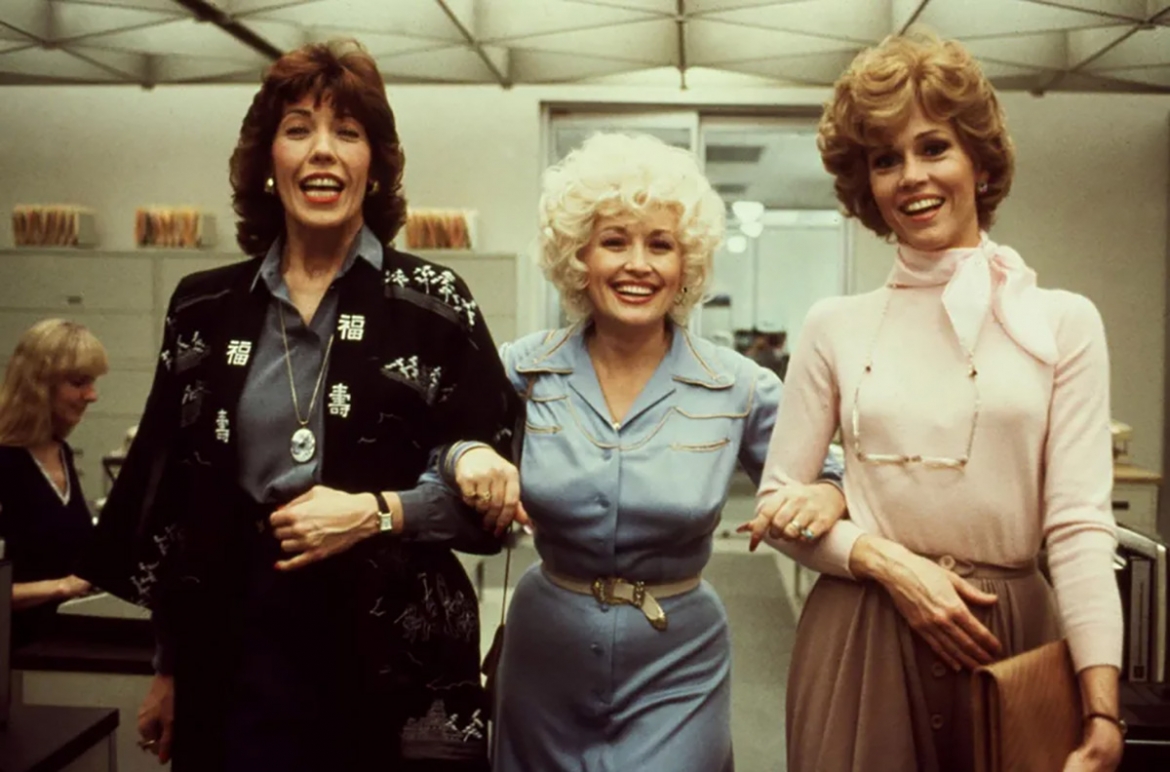 dolly parton tren man anh, mot bau vat cua hollywood voi ca tinh chan thuc hinh anh 1