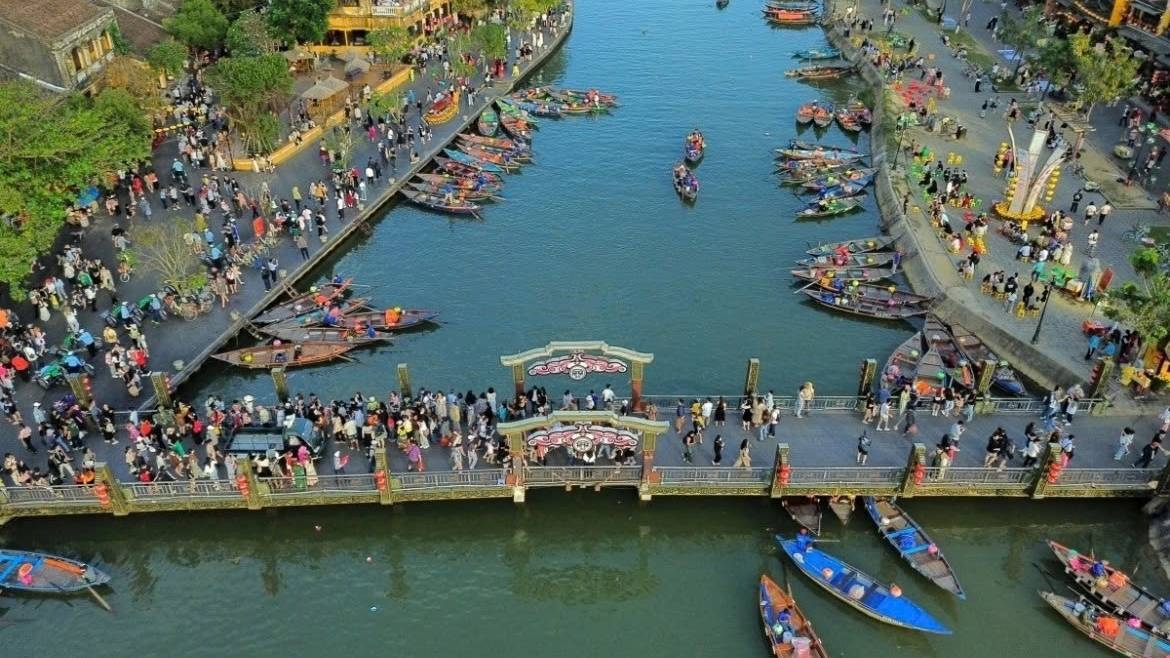 bo chinh tri Den 2030, du lich viet nam la nganh kinh te mui nhon hinh anh 1