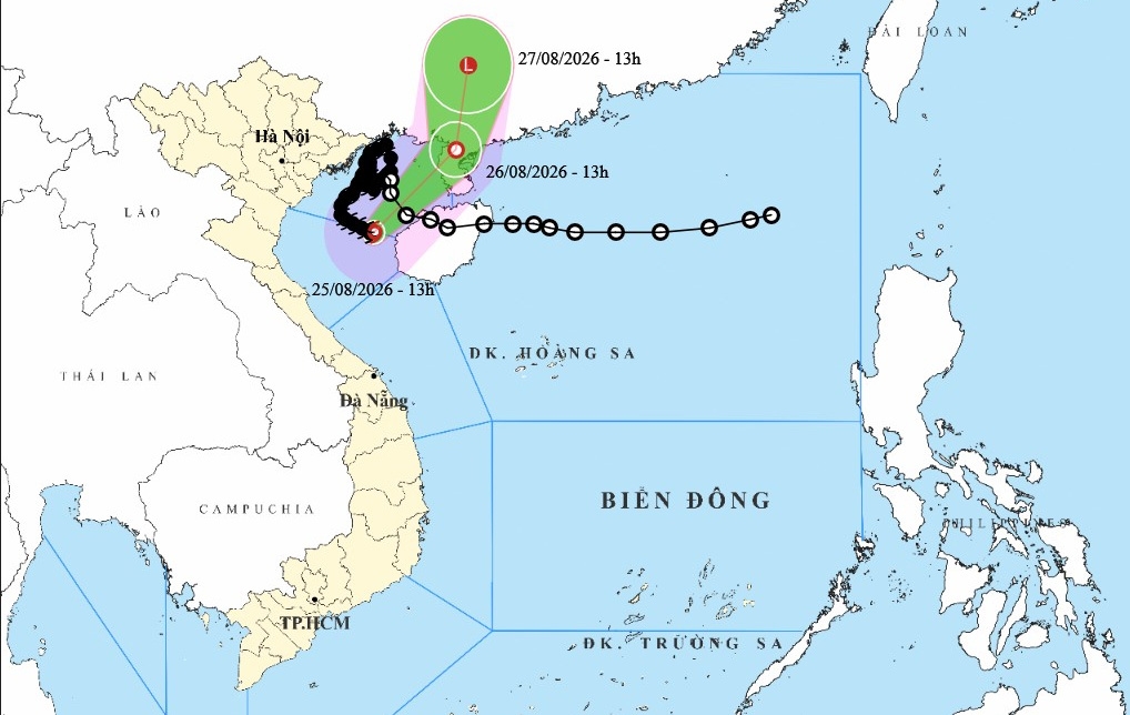 bao so 4 giat cap 10, dac khu bach long vi gio manh, song bien cao 4m hinh anh 1