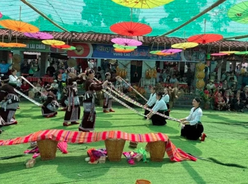national ethnic culture village offers events on national day celebration picture 1