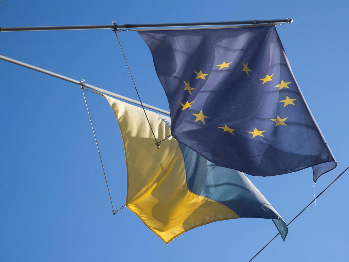 eu phe duyet them 6,1 ty euro tang cuong nang luc phong thu cho ukraine hinh anh 1
