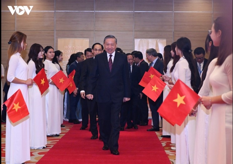 33rd diplomatic conference in hanoi sets strategic course for new era picture 2
