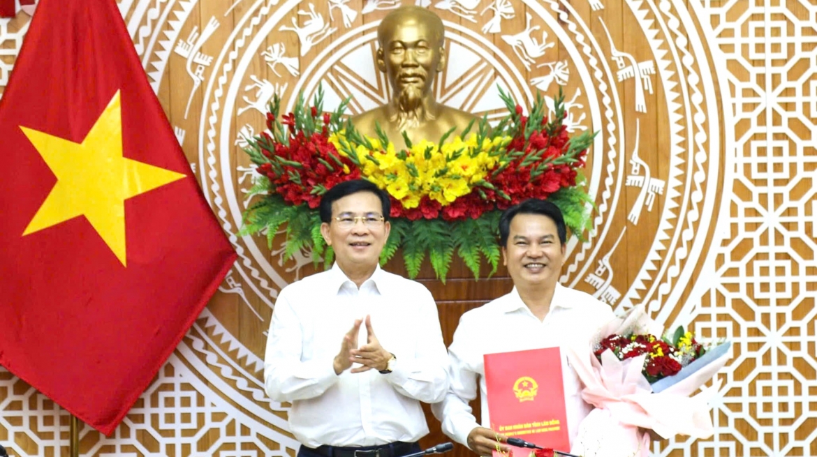 giam doc ban quan ly du an dau tu xay dung so 1 lam Dong duoc cho thoi viec hinh anh 1