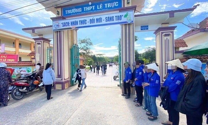 vu tieu cuc o diem thi thpt le truc-quang tri huy ket qua thi cua con hieu truong hinh anh 1