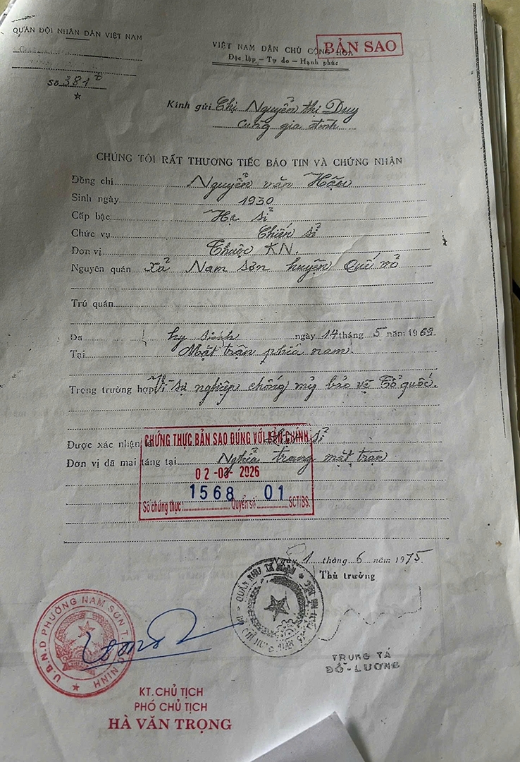 tu buc anh trong phan mo liet si o Da nang, mot than nhan nhan ra buc anh hinh anh 5