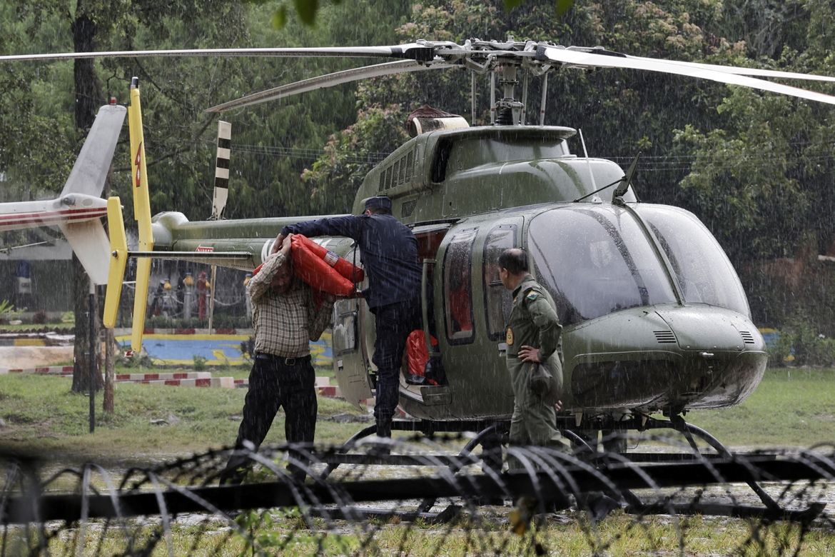 nepal day nhanh cong tac cuu ho sau tham hoa hinh anh 1